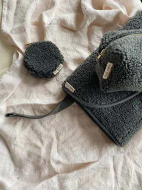 TEDDY POUCH BAG DARK GREY